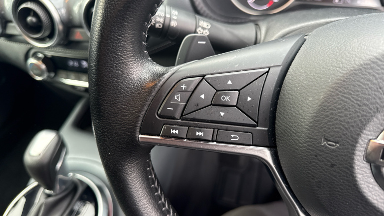 Nissan Juke 1.0 DiG-T N-Connecta 5dr DCT Petrol Hatchback